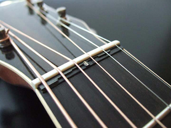 Hosco SOS AG1  компенсирующий верхний порожек для Western гитары