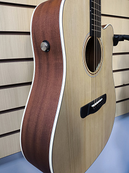 Aion X20MTE - трансакустическая гитара со встроенными эффектами и bluetooth audio