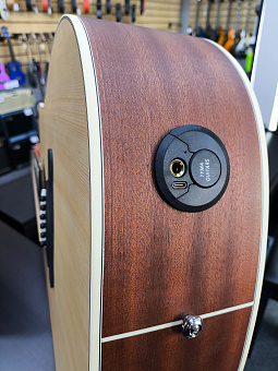 Aion X20MTE - трансакустическая гитара со встроенными эффектами и bluetooth audio