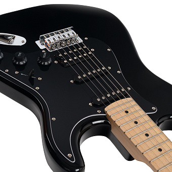 ROCKDALE Stars Plus HSS Maple Black Электрогитара, форма корпуса стратокастер, цвет черный.