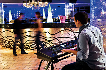 ROLAND BK-5 синтезатор